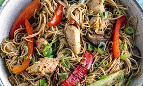 Hot Yakisoba noodles with vegetables